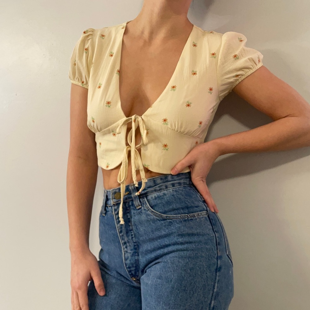 Tie front floral crop top